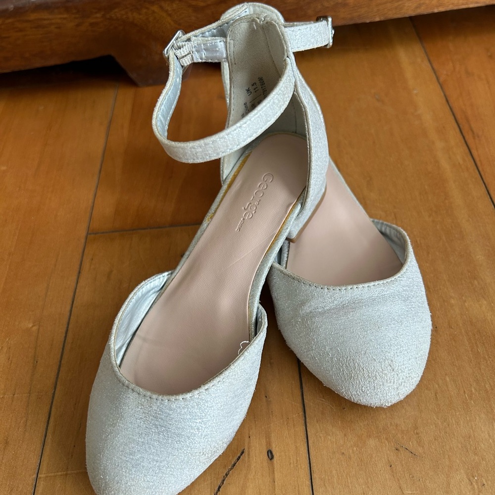 Girl’s Cream/White/Silver Ankle Strap Shoes